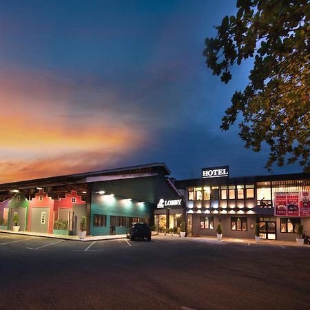 The Wood Boutique Hotel Muar Buitenkant foto