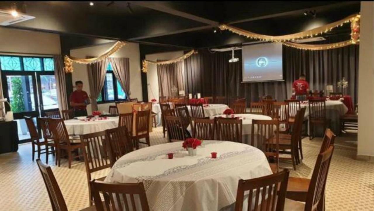 The Wood Boutique Hotel Muar Buitenkant foto