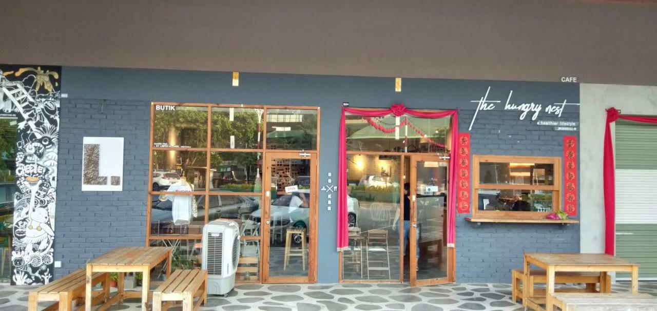 The Wood Boutique Hotel Muar Buitenkant foto
